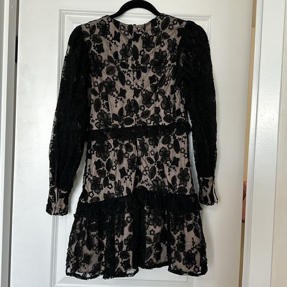 Lace sheer bubble sleeve dress - Picture 3 of 3